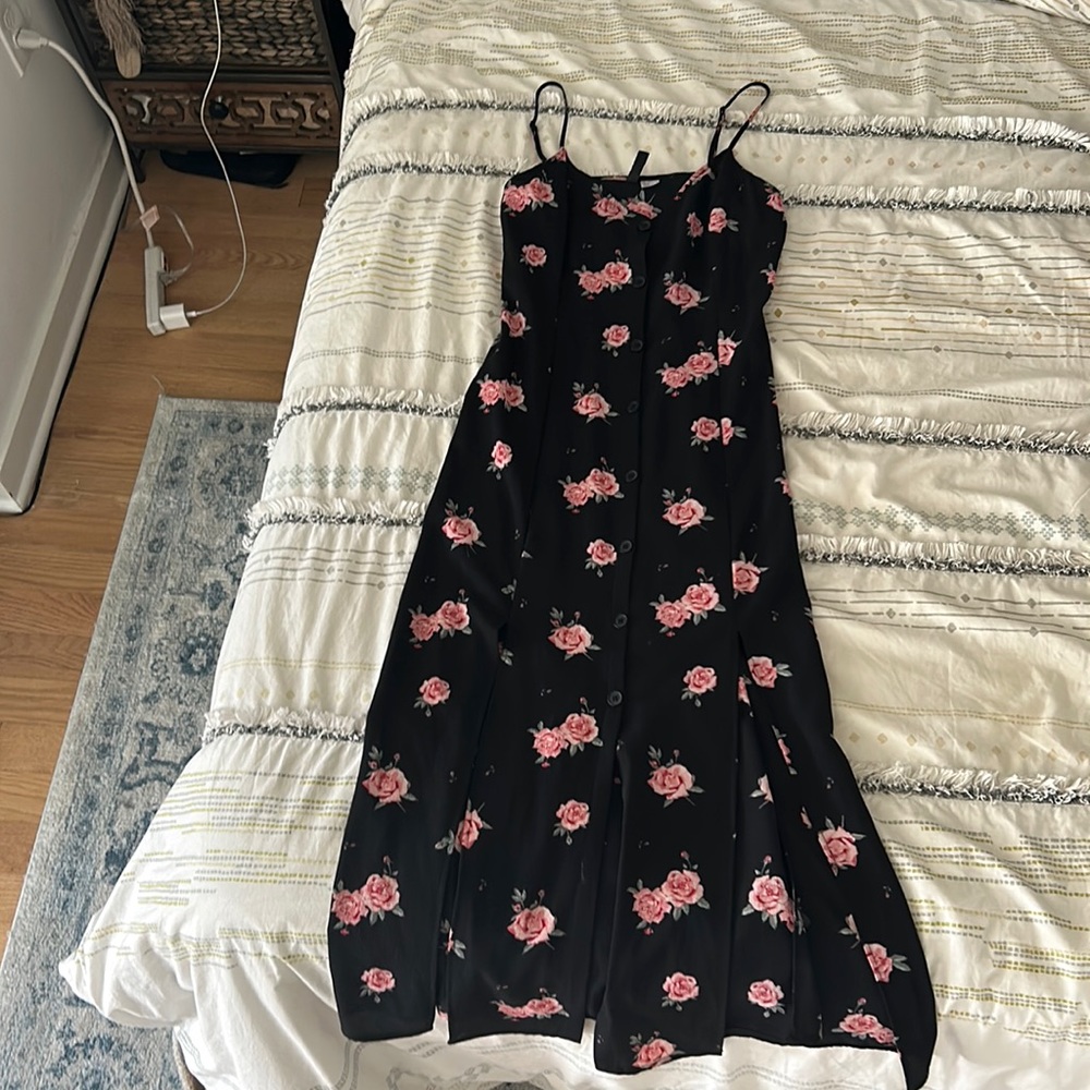 H&M floral buttoned dress with slits - size 6